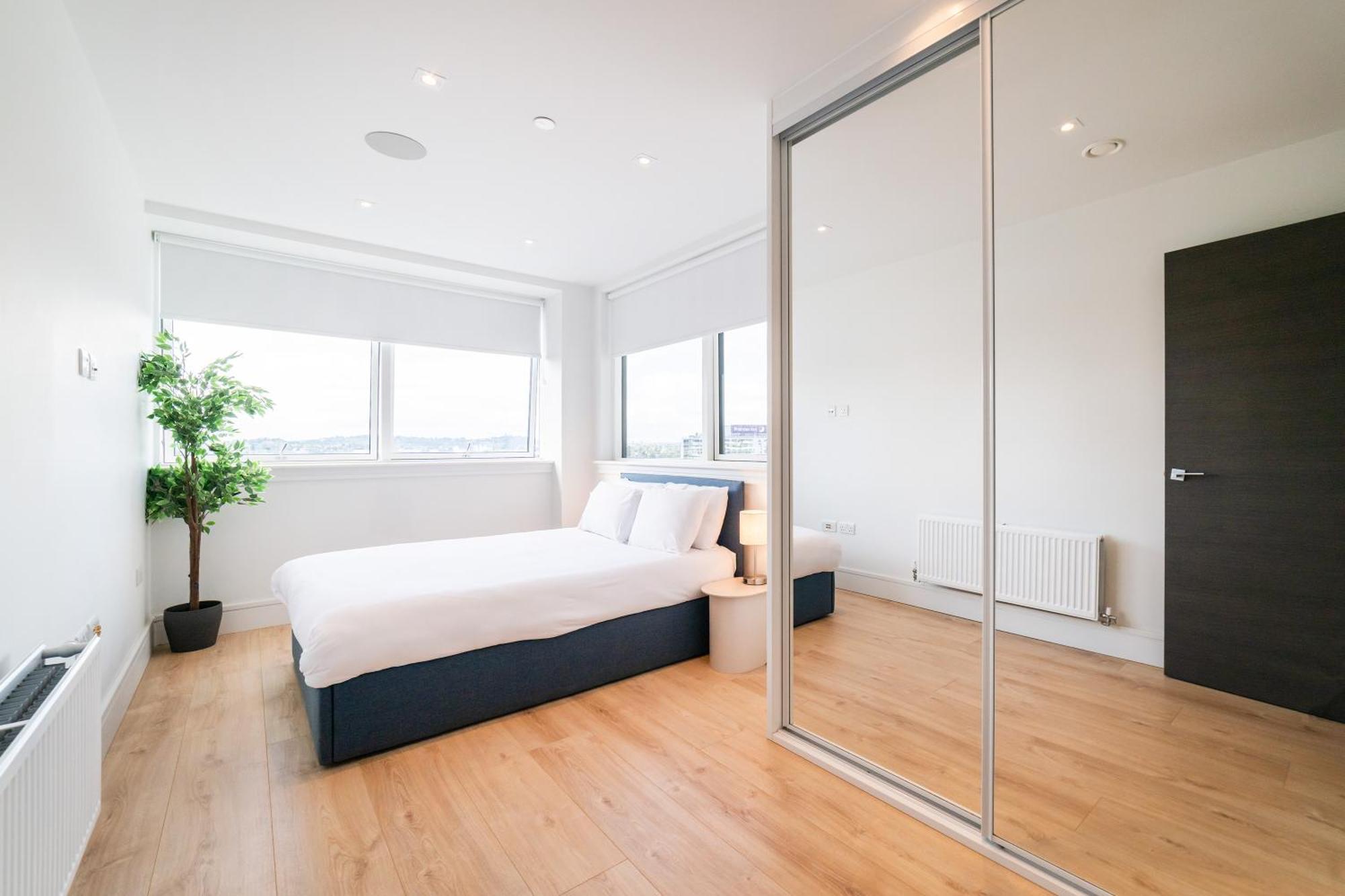Stylish Retreats On Olympic Way Lejlighed London Eksteriør billede