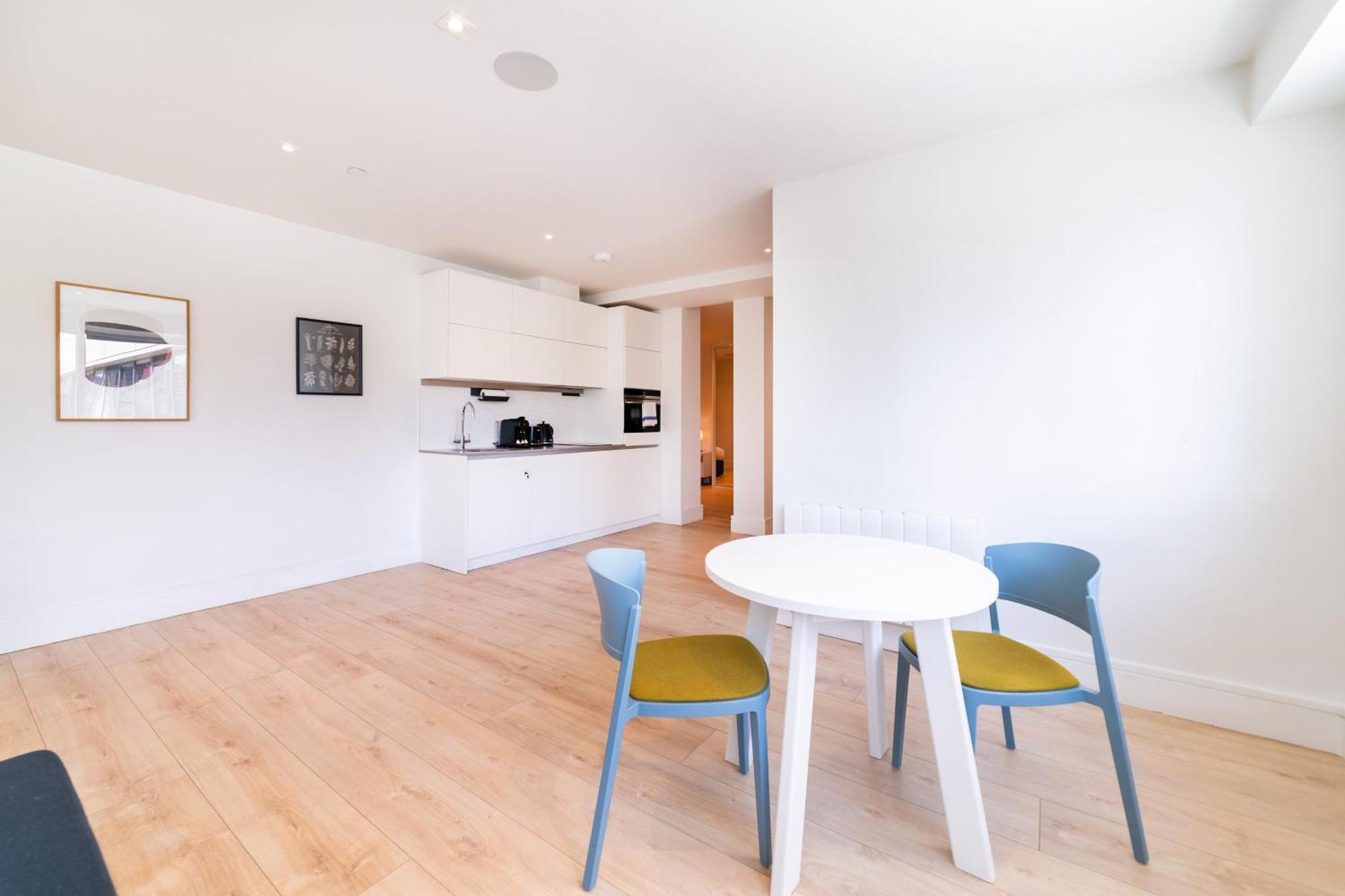 Stylish Retreats On Olympic Way Lejlighed London Eksteriør billede
