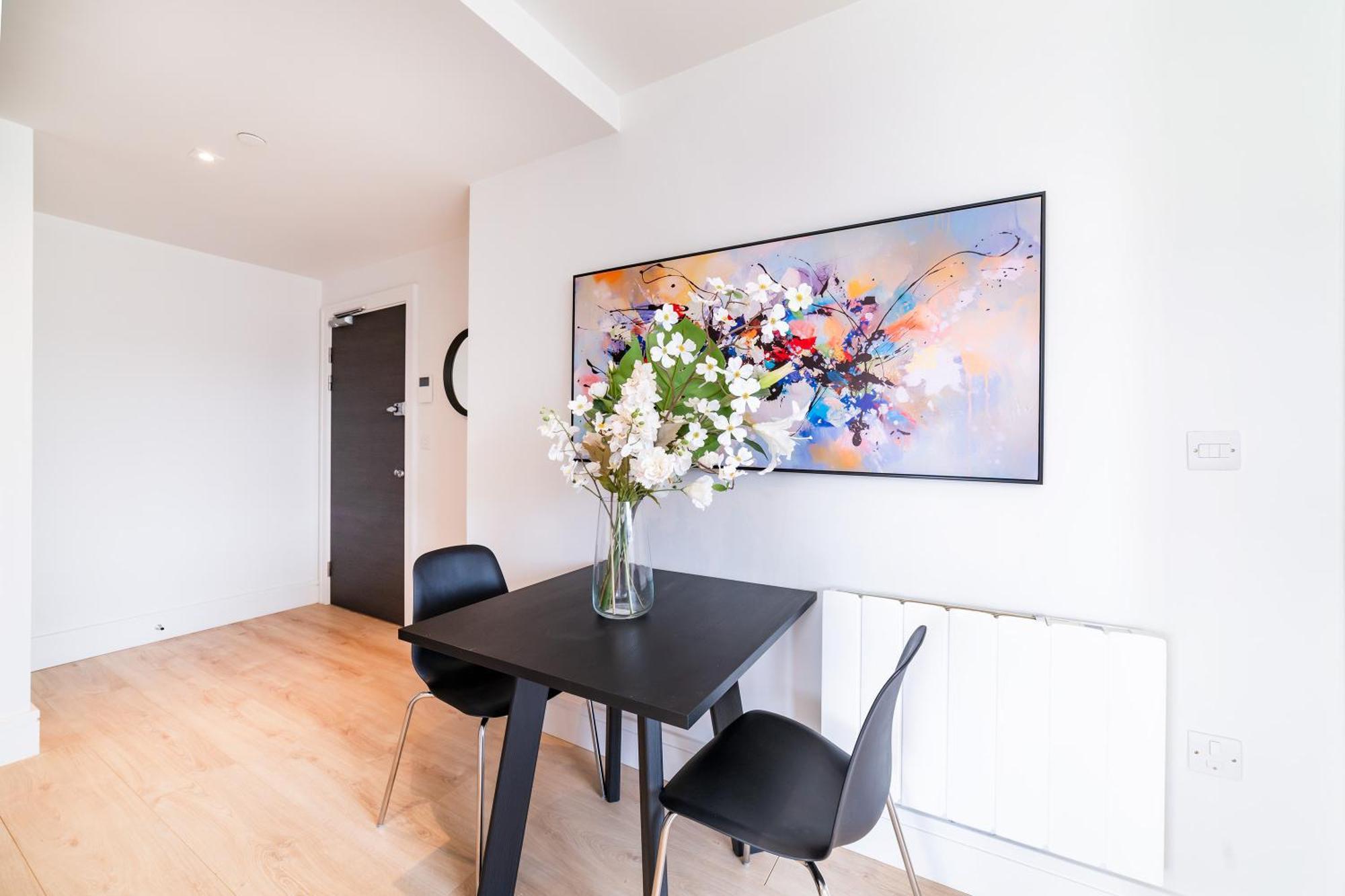 Stylish Retreats On Olympic Way Lejlighed London Eksteriør billede