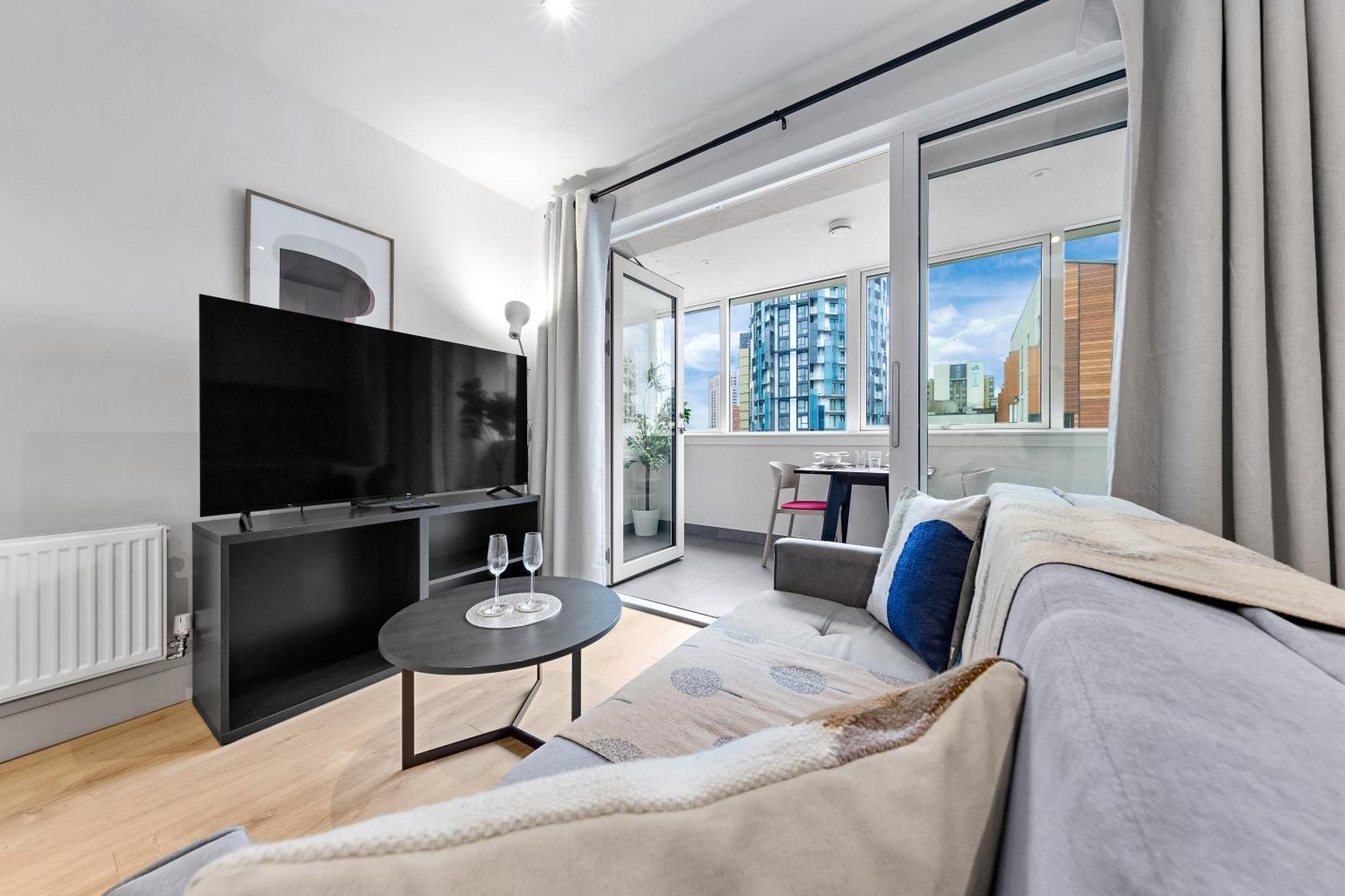 Stylish Retreats On Olympic Way Lejlighed London Eksteriør billede