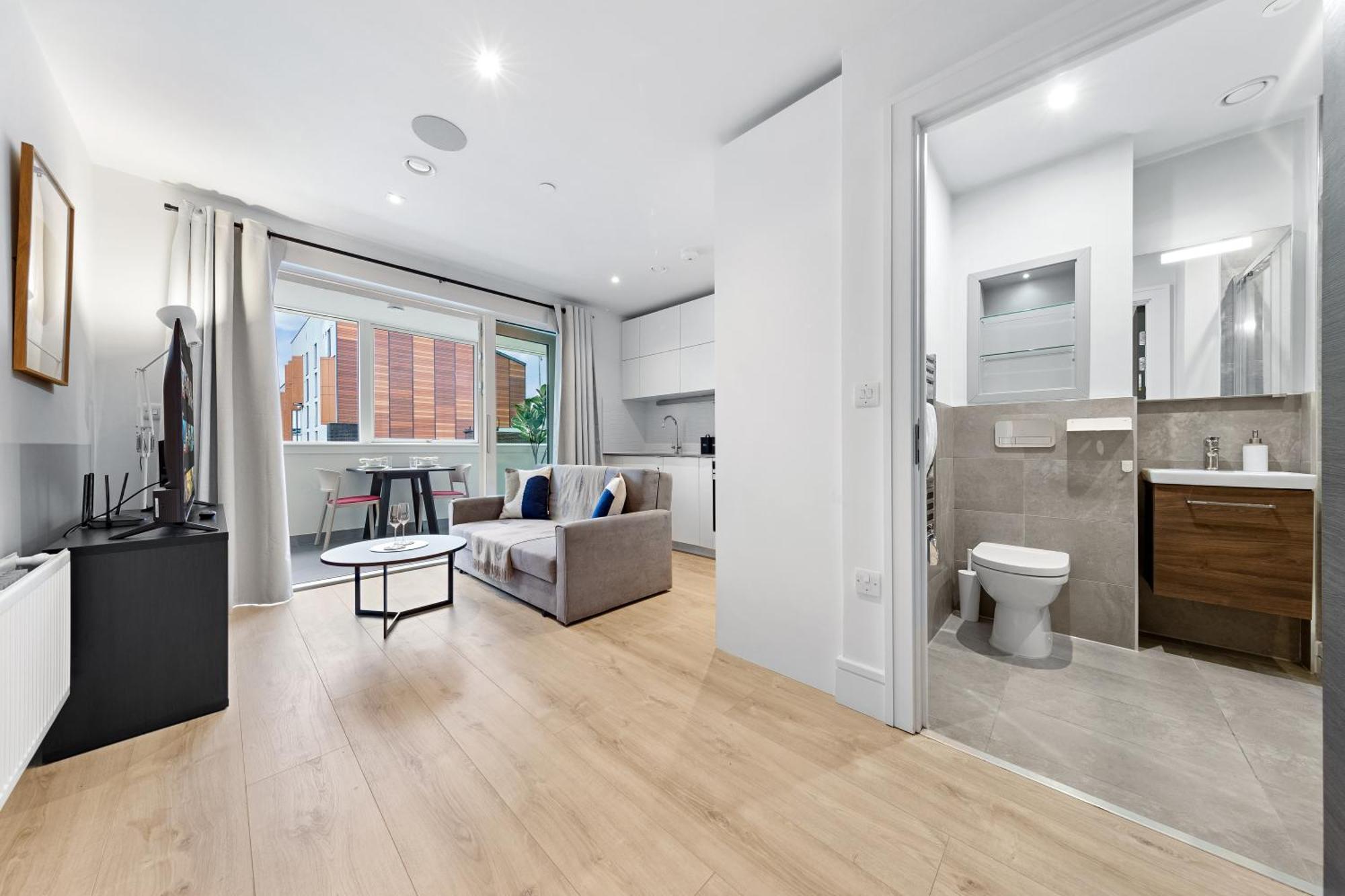 Stylish Retreats On Olympic Way Lejlighed London Eksteriør billede