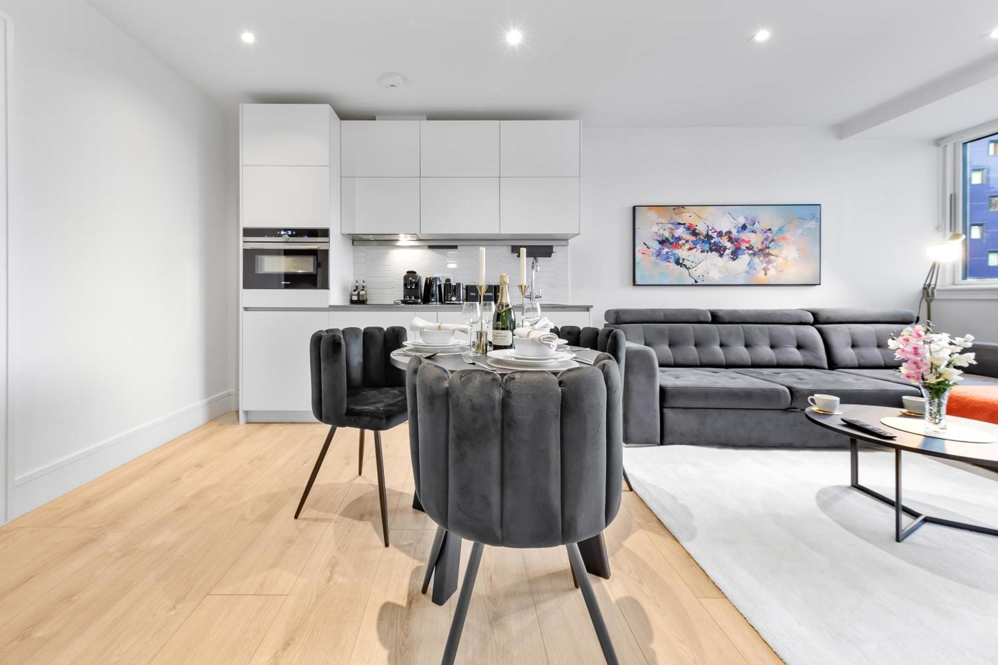Stylish Retreats On Olympic Way Lejlighed London Eksteriør billede