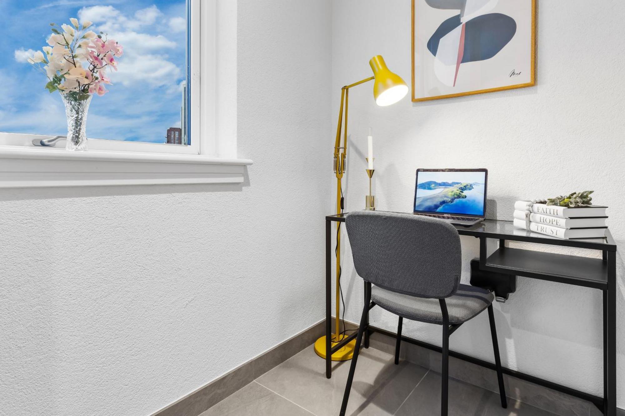 Stylish Retreats On Olympic Way Lejlighed London Eksteriør billede