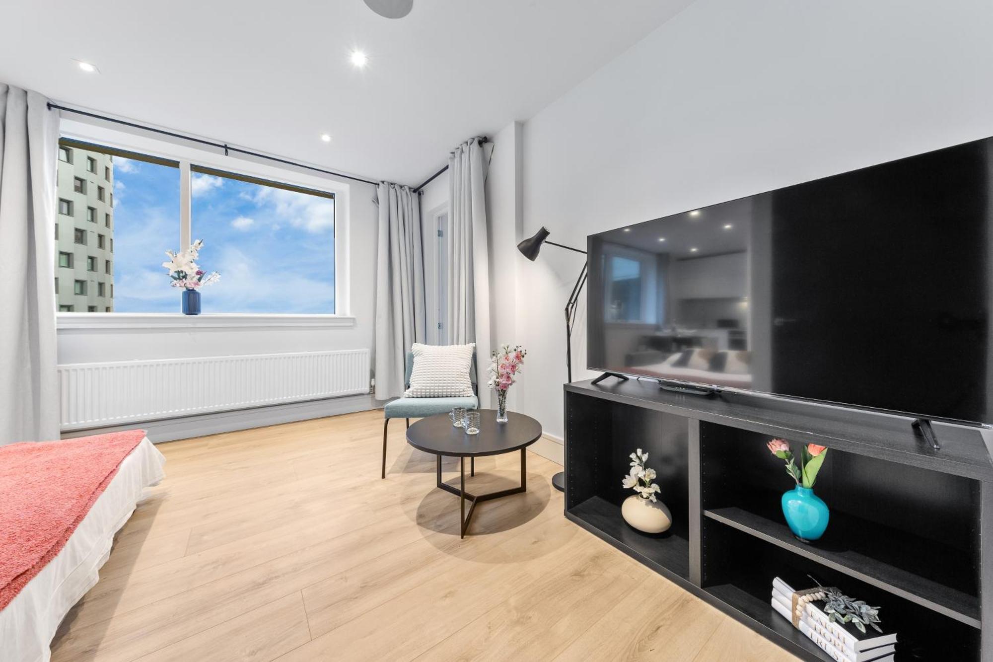 Stylish Retreats On Olympic Way Lejlighed London Eksteriør billede