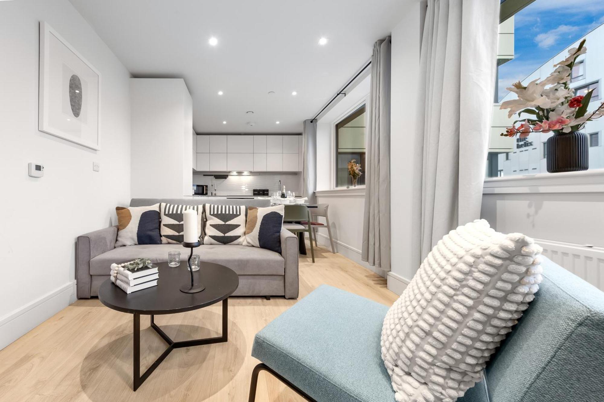 Stylish Retreats On Olympic Way Lejlighed London Eksteriør billede