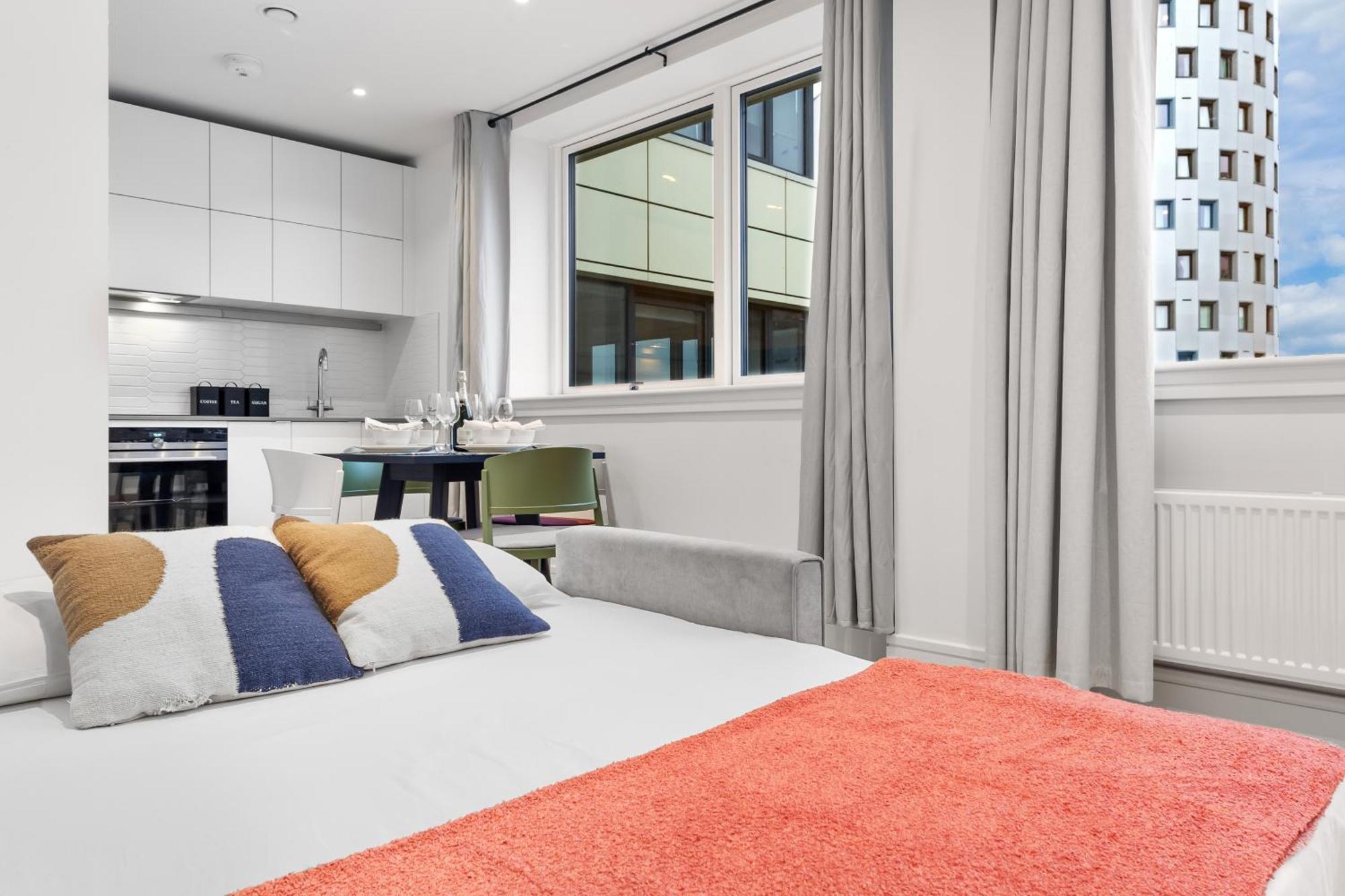 Stylish Retreats On Olympic Way Lejlighed London Eksteriør billede